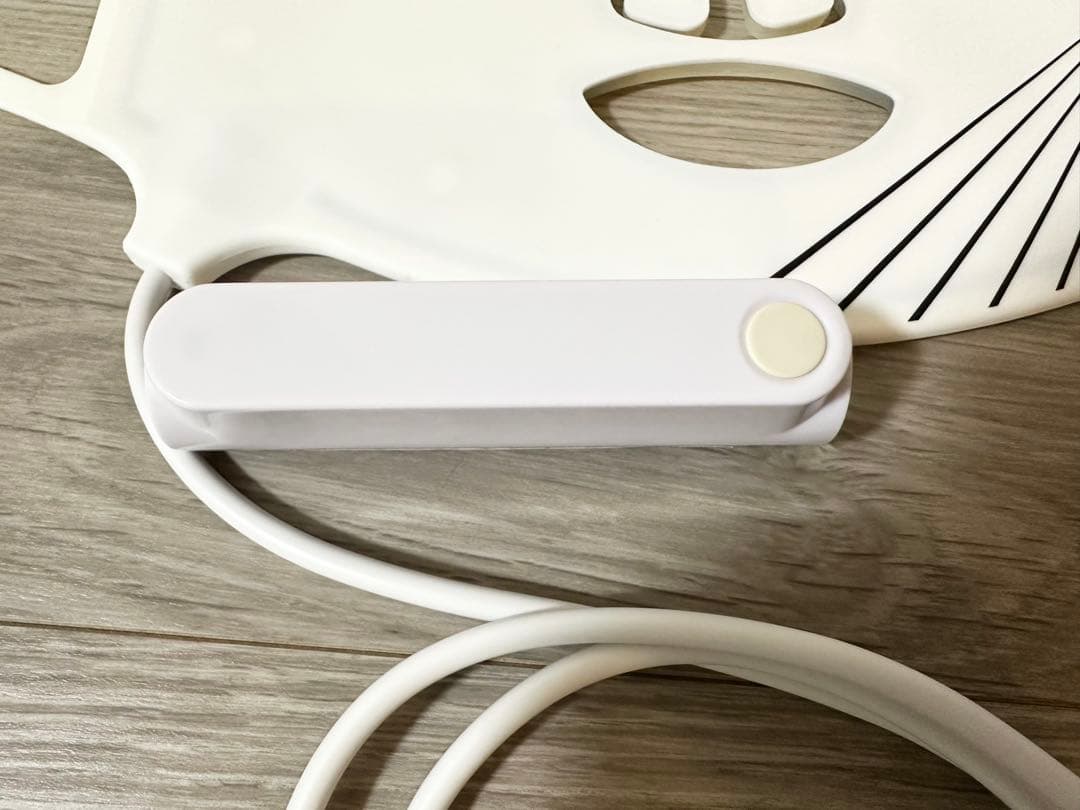 CURRENTBODY LED レッドライトセラピーフェイスマスク シリーズ1