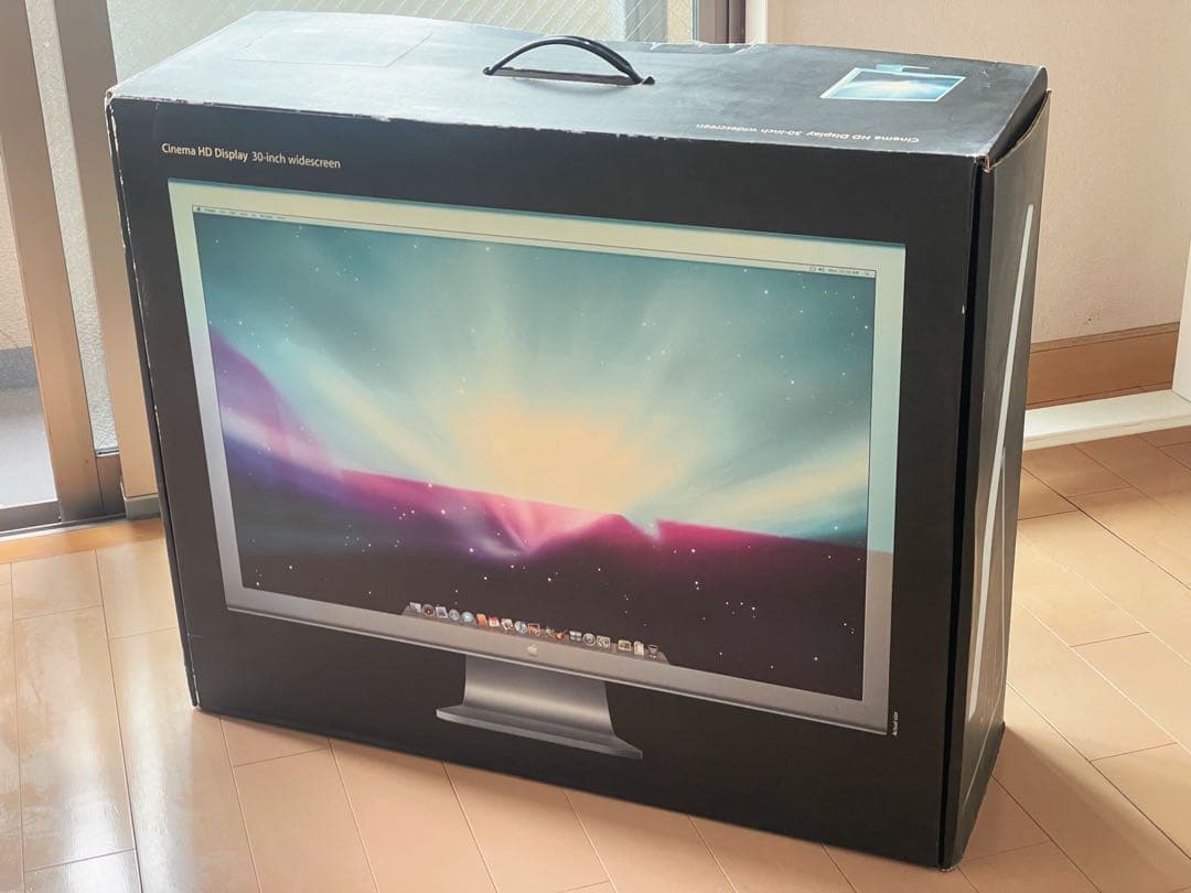 Apple Cinema Display 付属:VESAマウント/USB-C変換