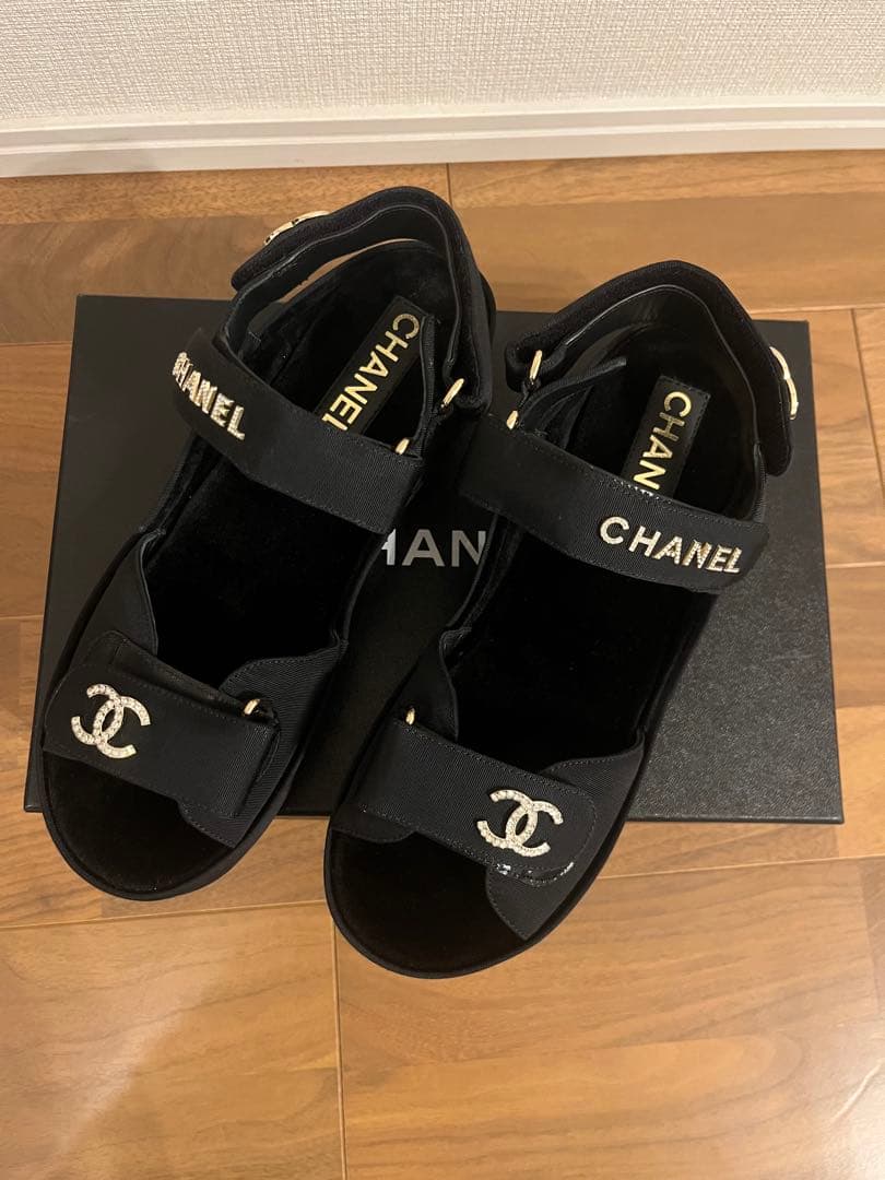 CHANEL ブラック ストラップサンダル