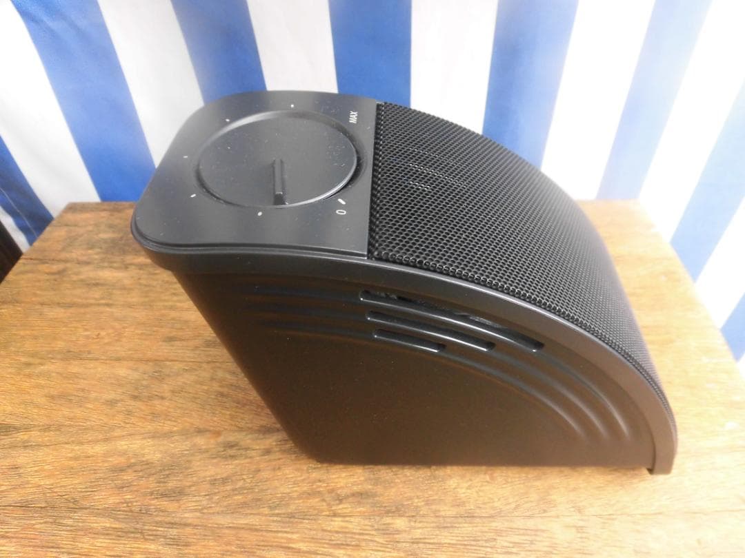 美品　　曲面デザインのミライスピーカー