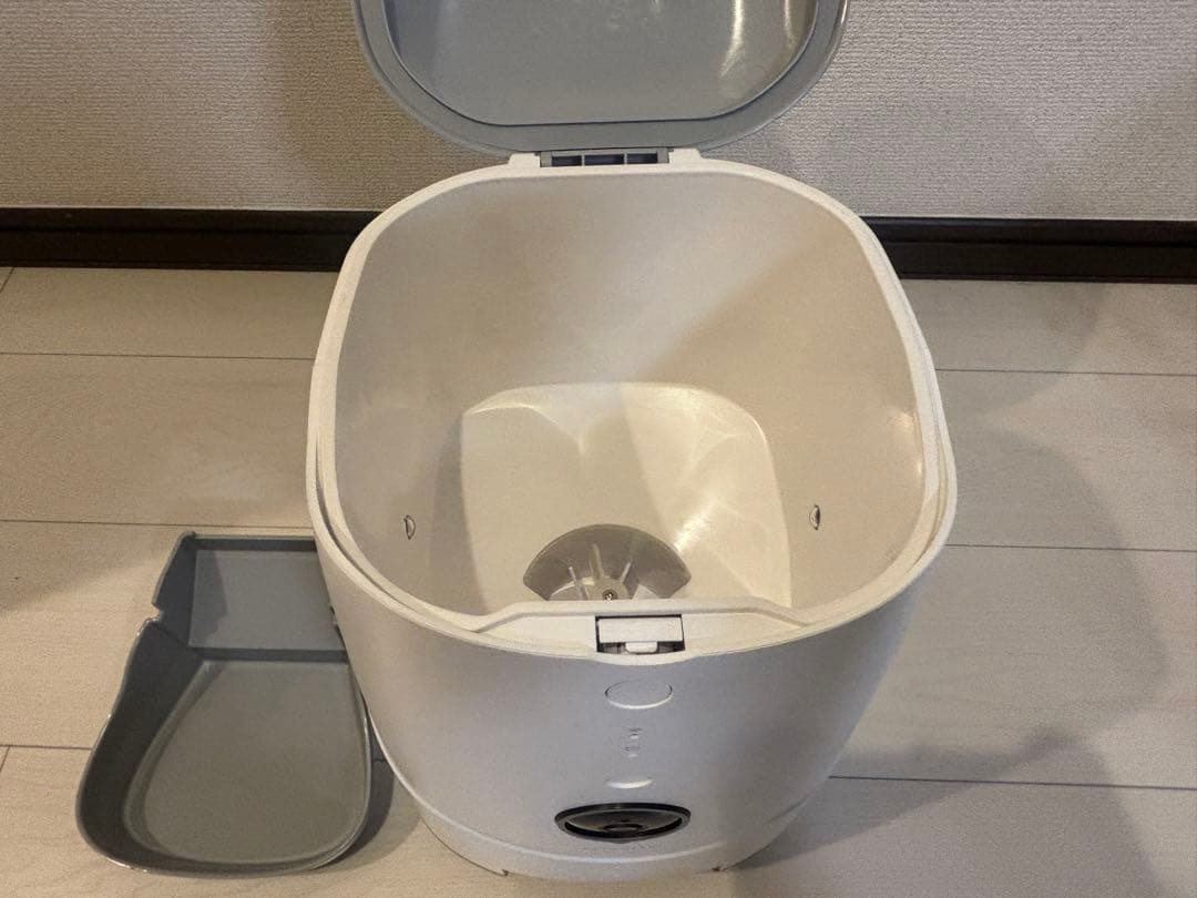 【PETONEER】ニュートリビジョン・スマートペットフィーダー