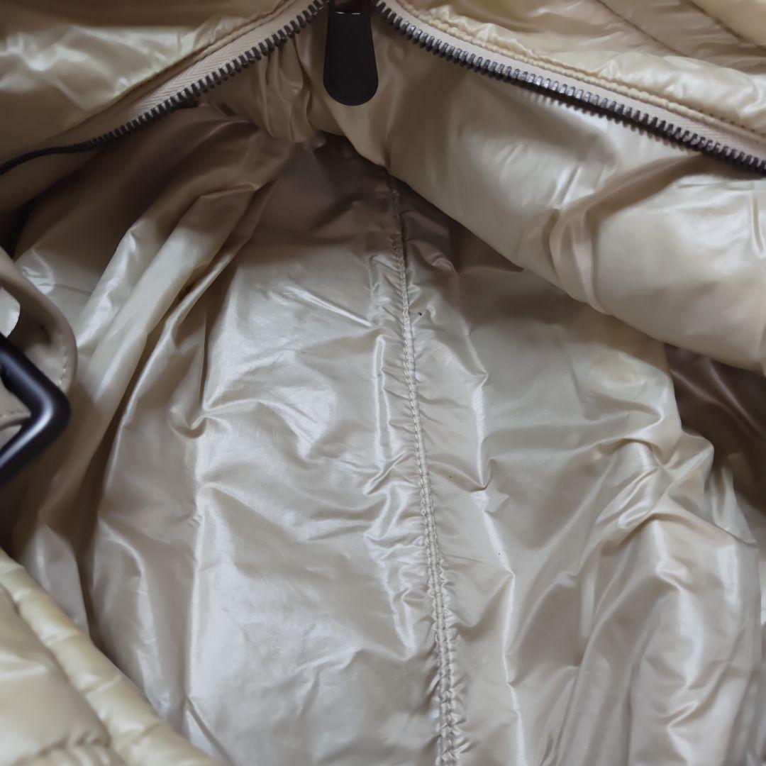 ボッテガ　クリーム色 クッションデザイン ショルダーバッグ