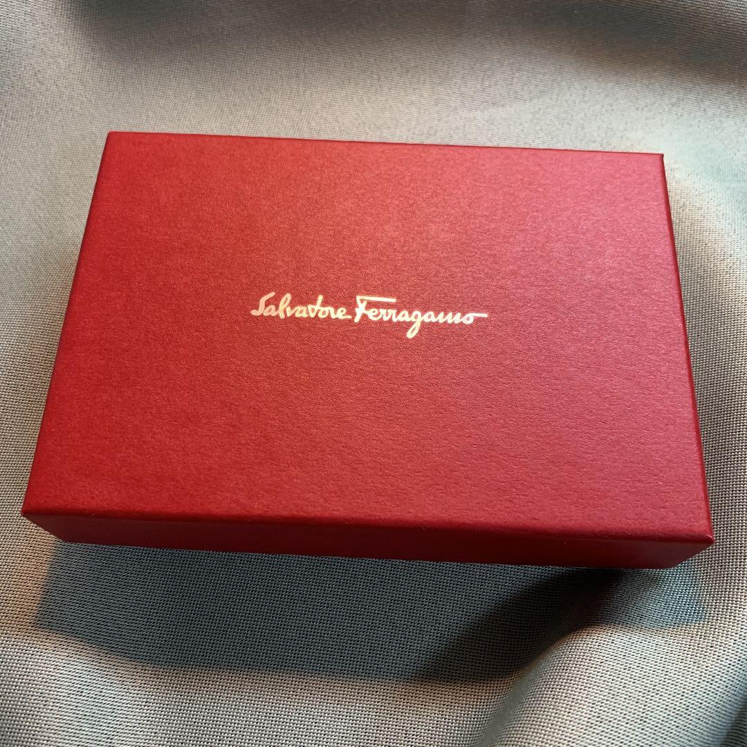 フェラガモ 名刺入れ キーリング