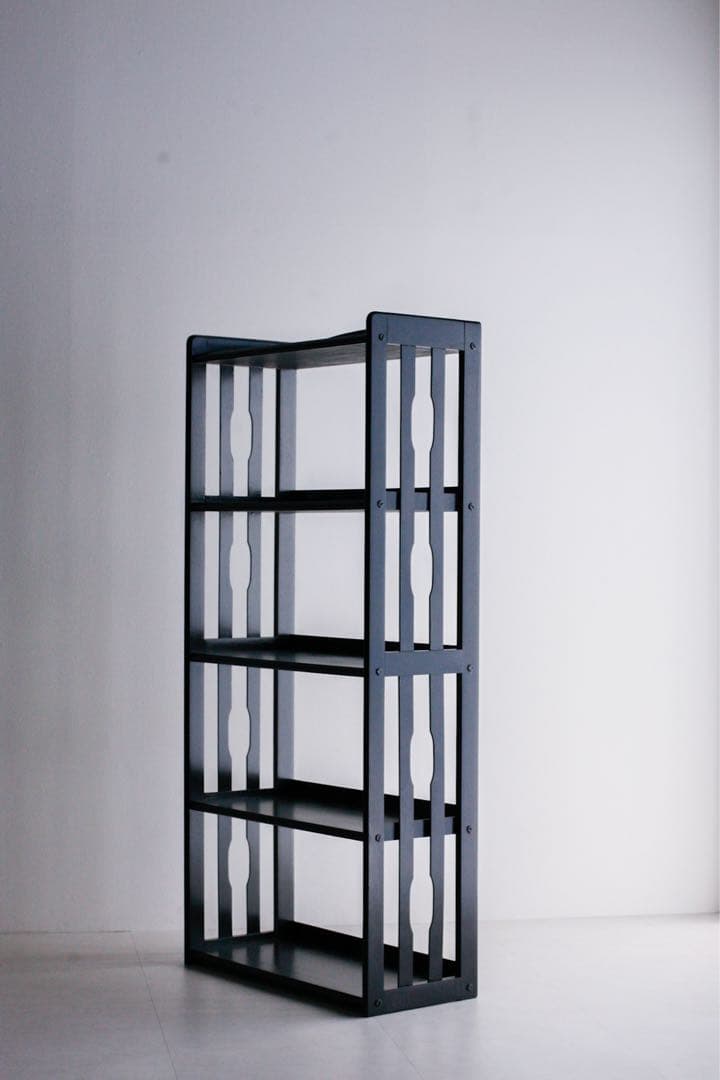 黒塗り　本棚　収納棚　飾り棚　ブックシェルフ　キャビネット　アンティーク　古家具