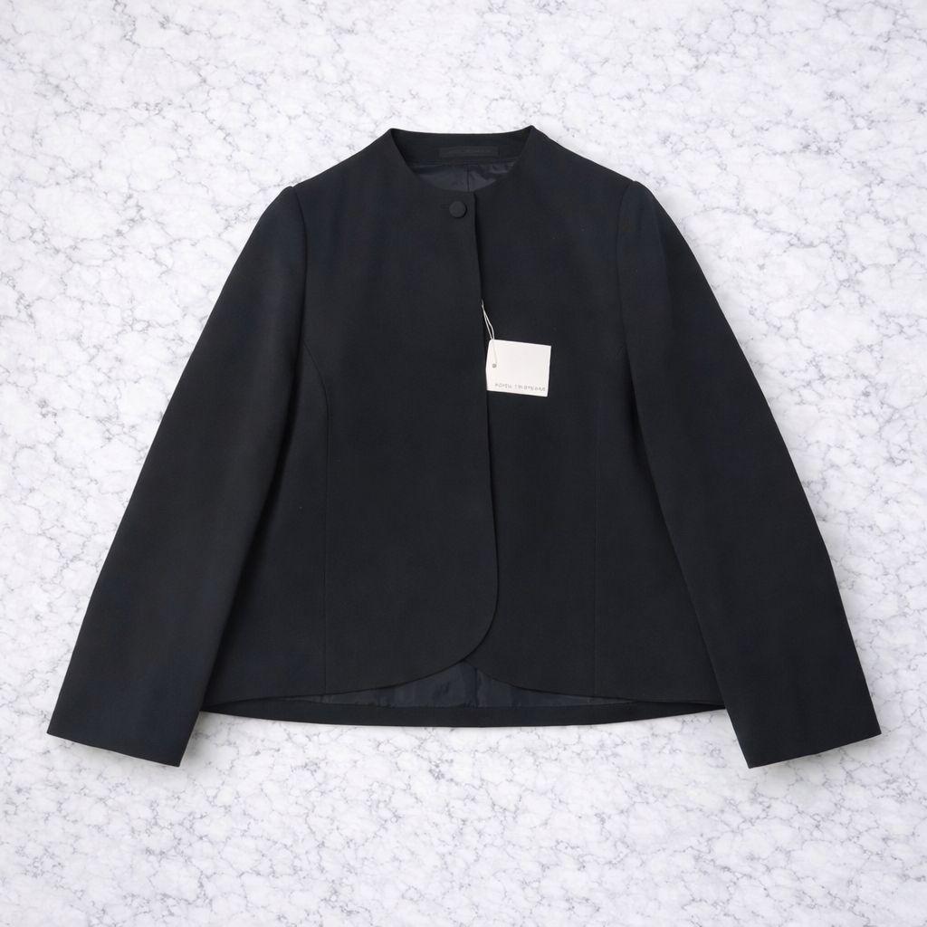 アデュートリステス 　リーフカット　ノーカラージャケット　黒　タグ付き