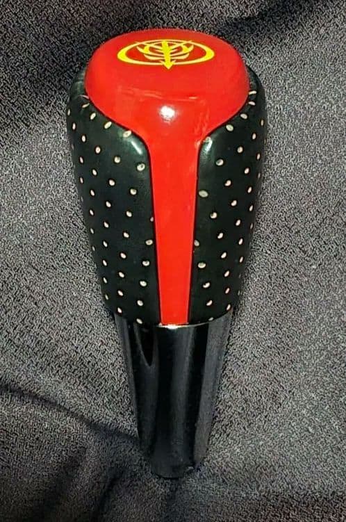 シャア専用オーリス 純正シフトレバー ジオニックトヨタマーク