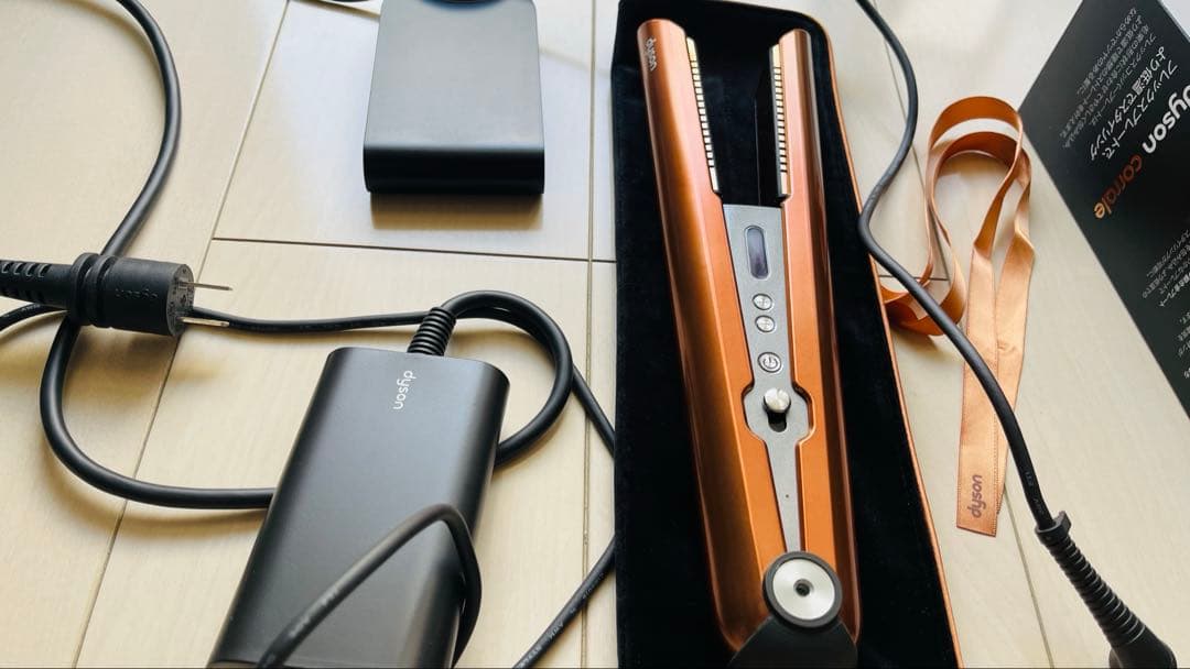 ダイソン　Dyson Corrale ヘアアイロン HS07 BCBN