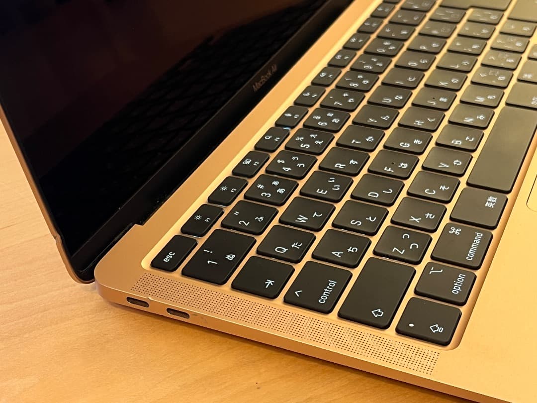 MacBook本体 Apple MacBook Air M1 (2020) 8GB 256GB