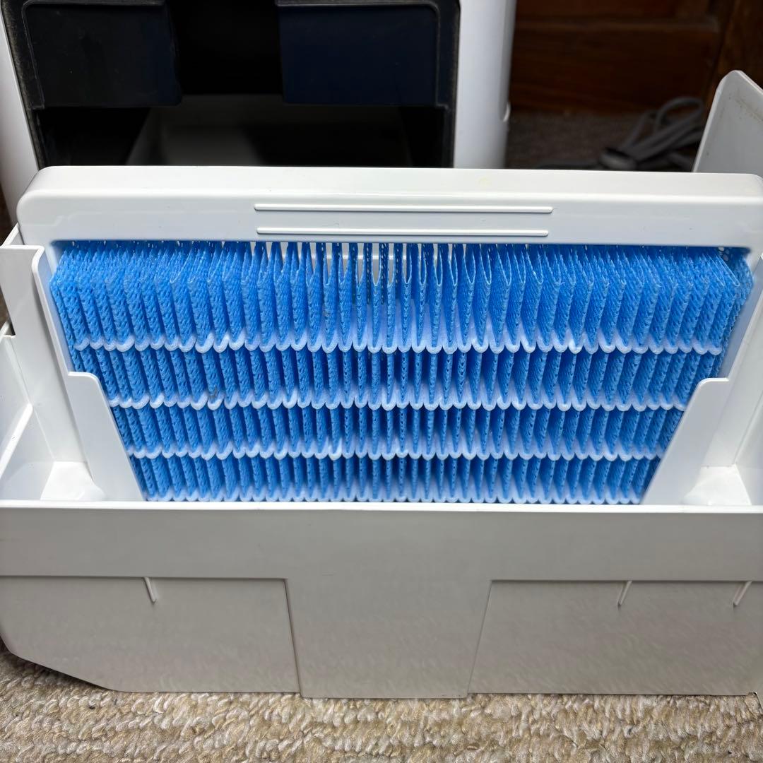 【未使用級】シャープ　加湿空気清浄機　プラズマクラスタ　KI-HS40-W