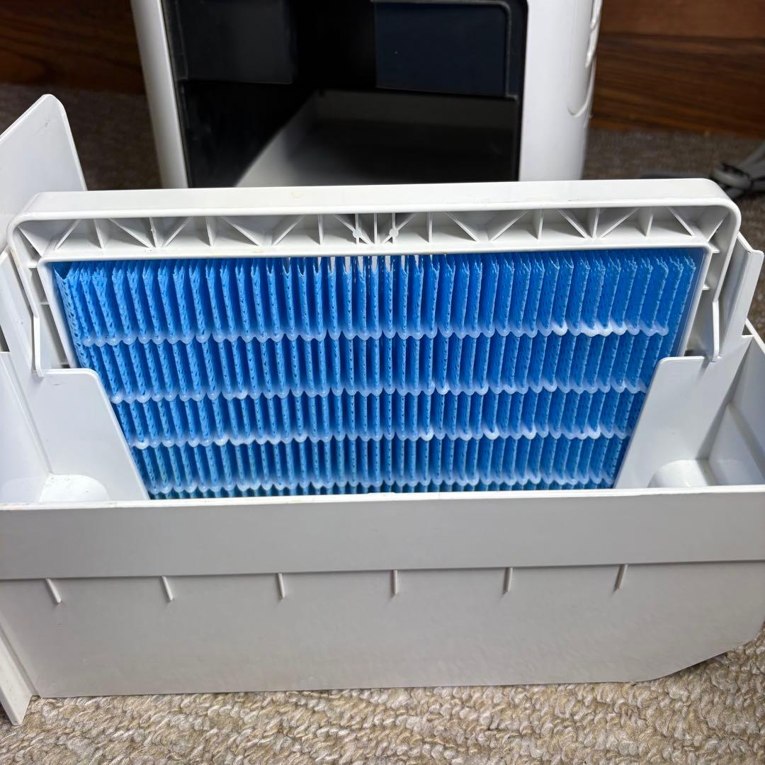 【未使用級】シャープ　加湿空気清浄機　プラズマクラスタ　KI-HS40-W