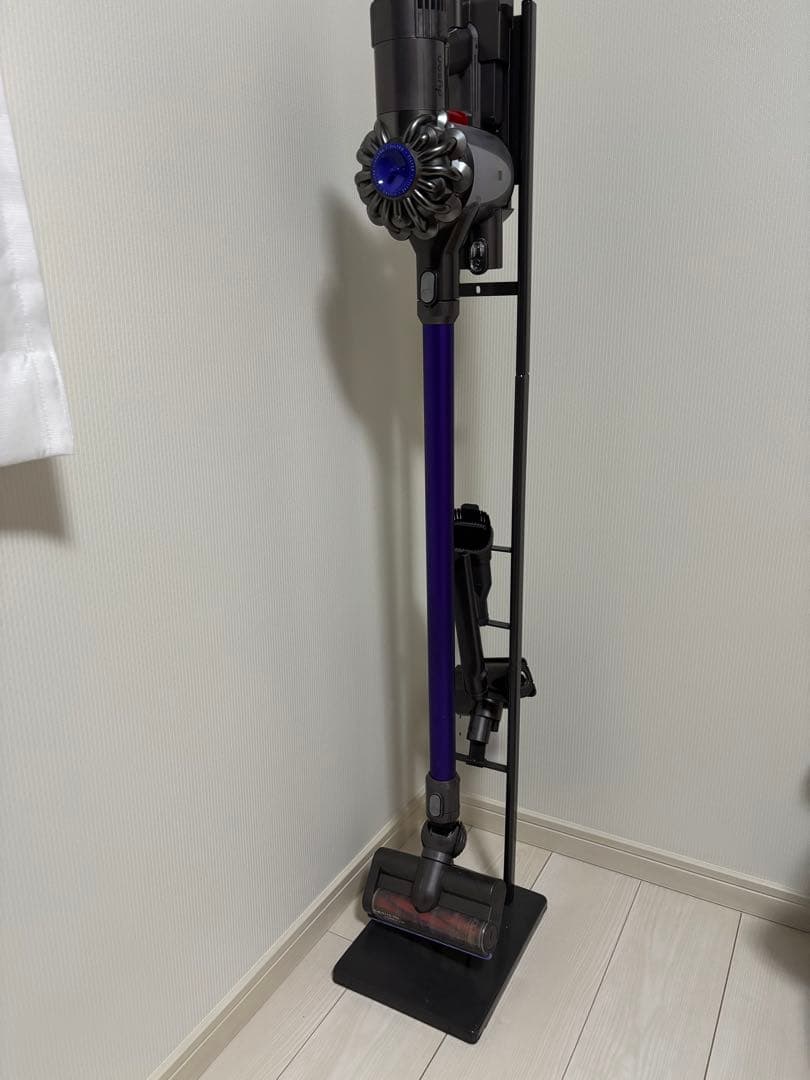 Dyson HH08 掃除機　コードレスクリーナー　スタンド充電器付き
