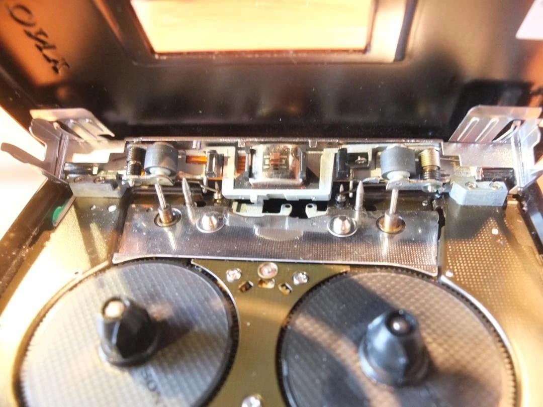 美品 SONY WALKMAN WM-607 電池・充電器付き