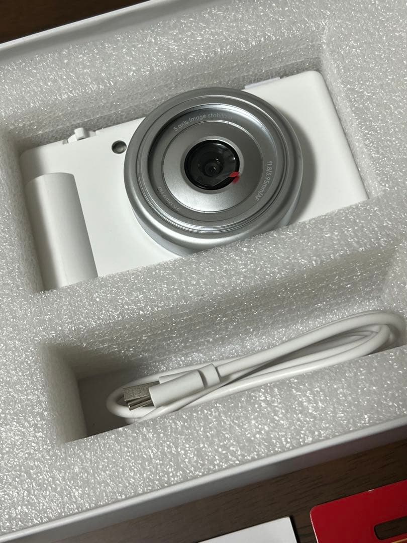 NEORIK デジタルカメラ ホワイト 32GB付き