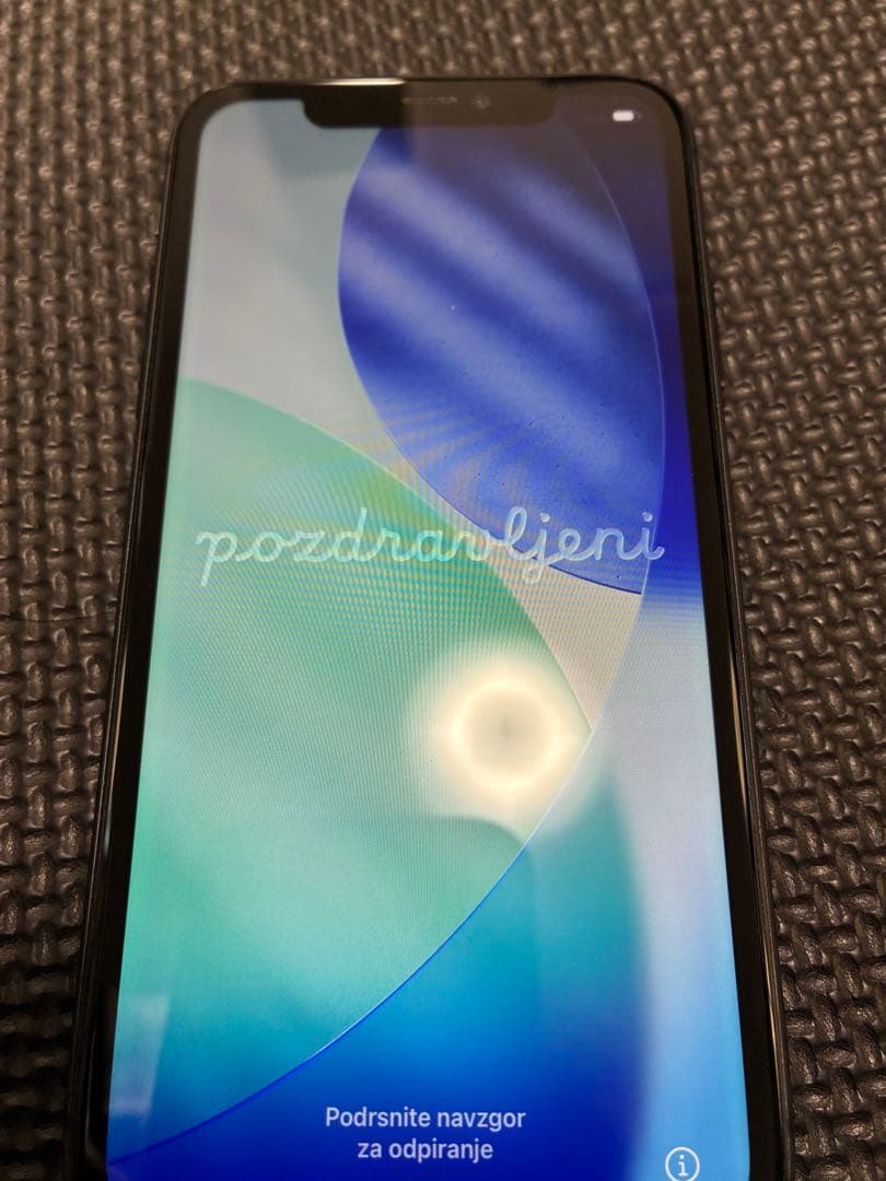 iPhone 11 ブラック 128GB SIMフリー（箱・純正ケーブル付き）