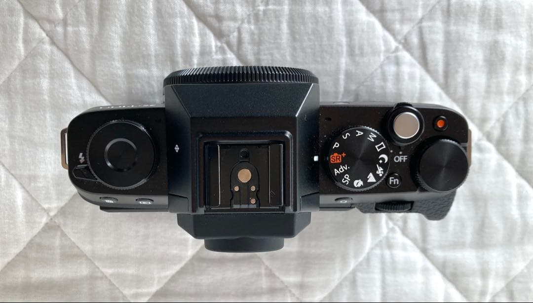 FUJIFILM X-T100 黒 ＋ XC 15-45mm レンズキット