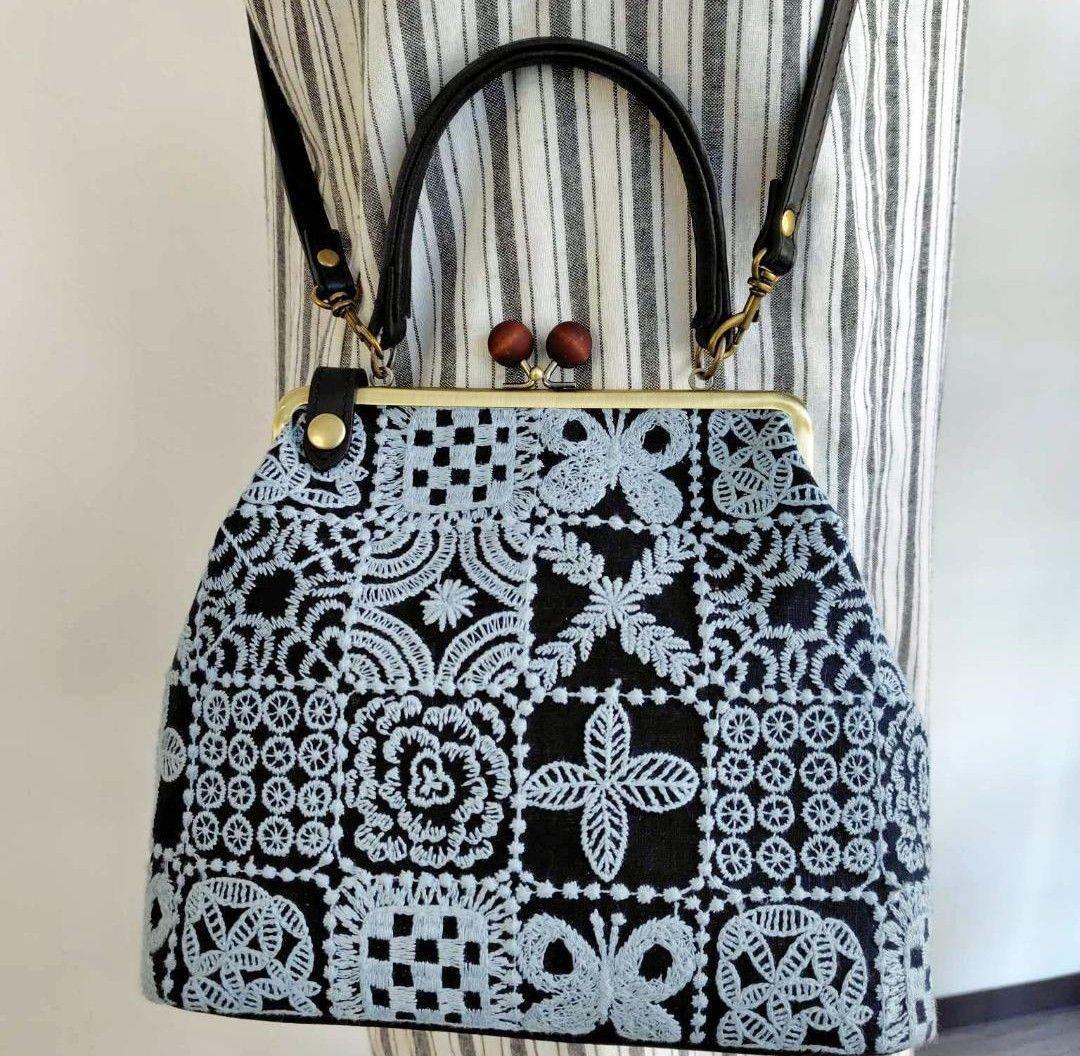 【専用】/フォレストタイルグレイ/木玉がま口革ブラック