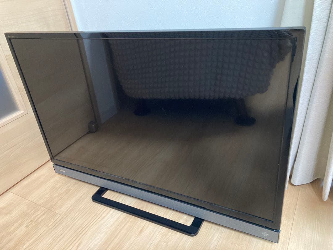 TOSHIBA 東芝　液晶テレビ　32型　REGZA