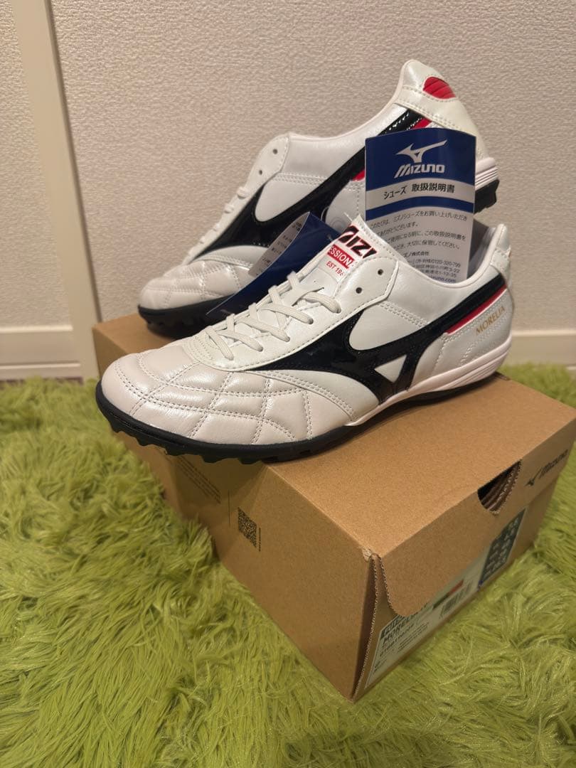 新品未使用品 Mizuno Morelia TF フットサルシューズ40サイズ