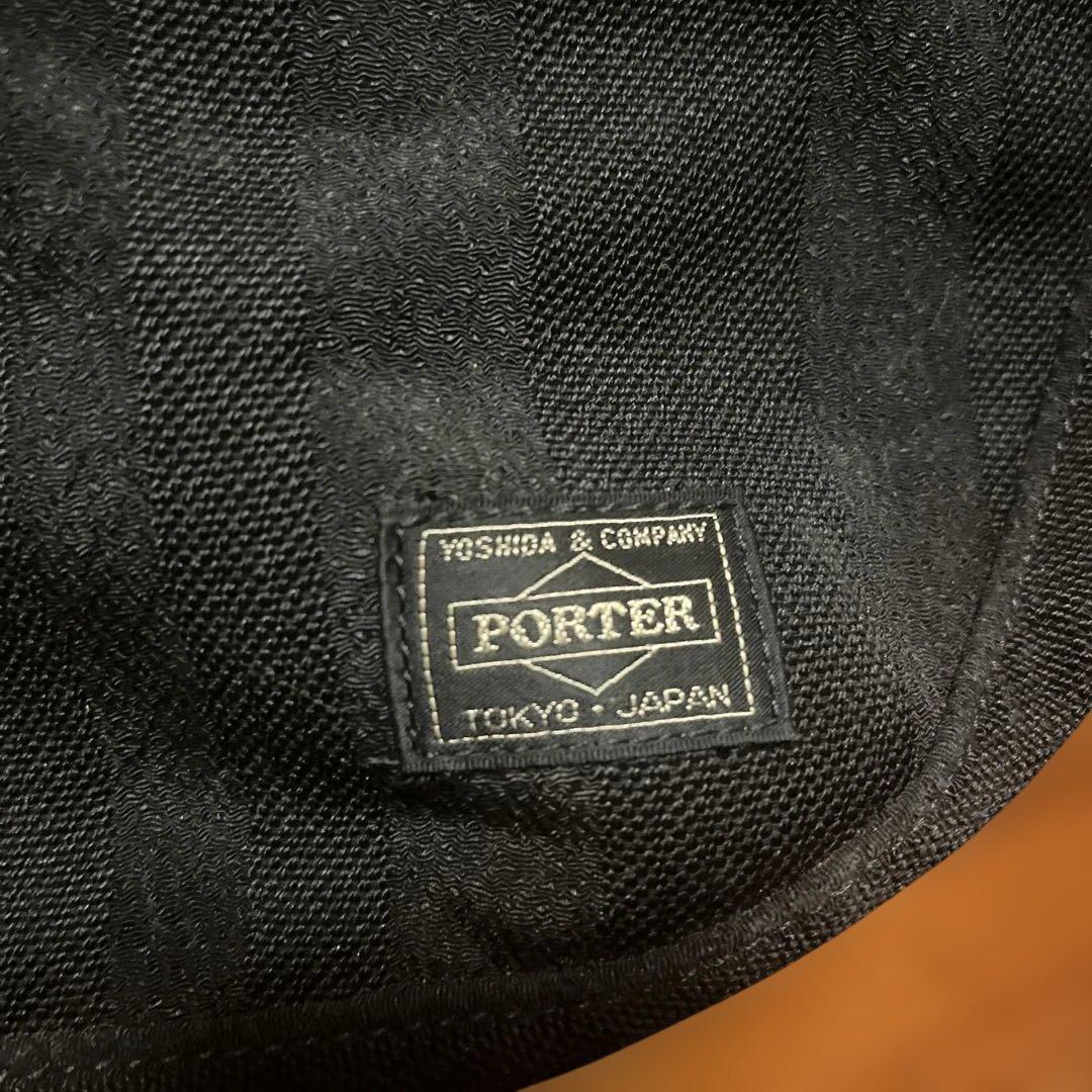 PORTERタンゴブラック 吉田カバン 三日月型ショルダーバッグ　70周年記念