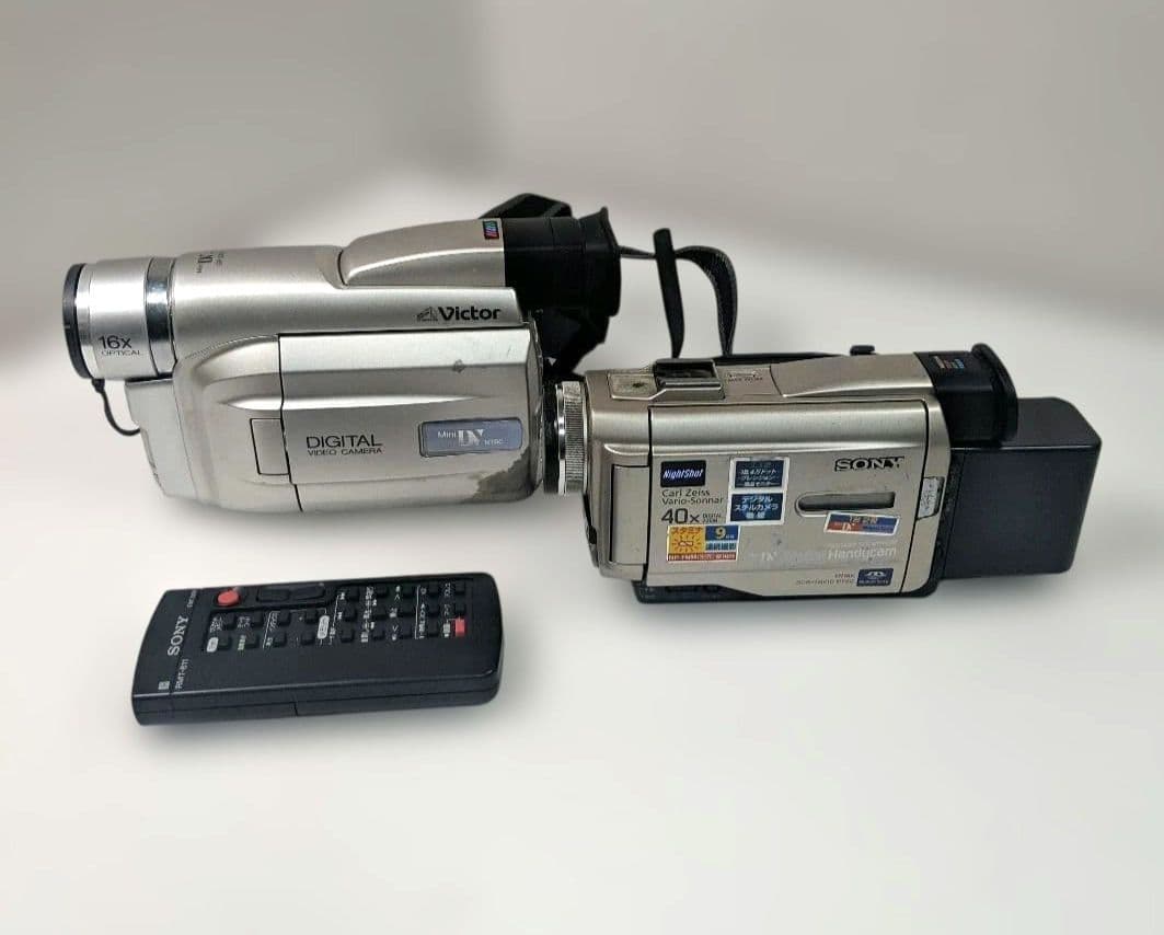 SONY　DCR-TRV10 Victor GR-DVA1 ビデオカメラ