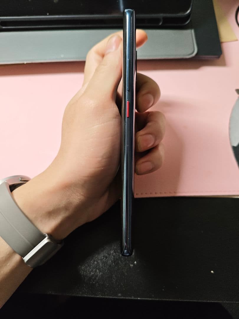 HUAWEI Mate 20 Pro 本体 6GB RAM 128GB