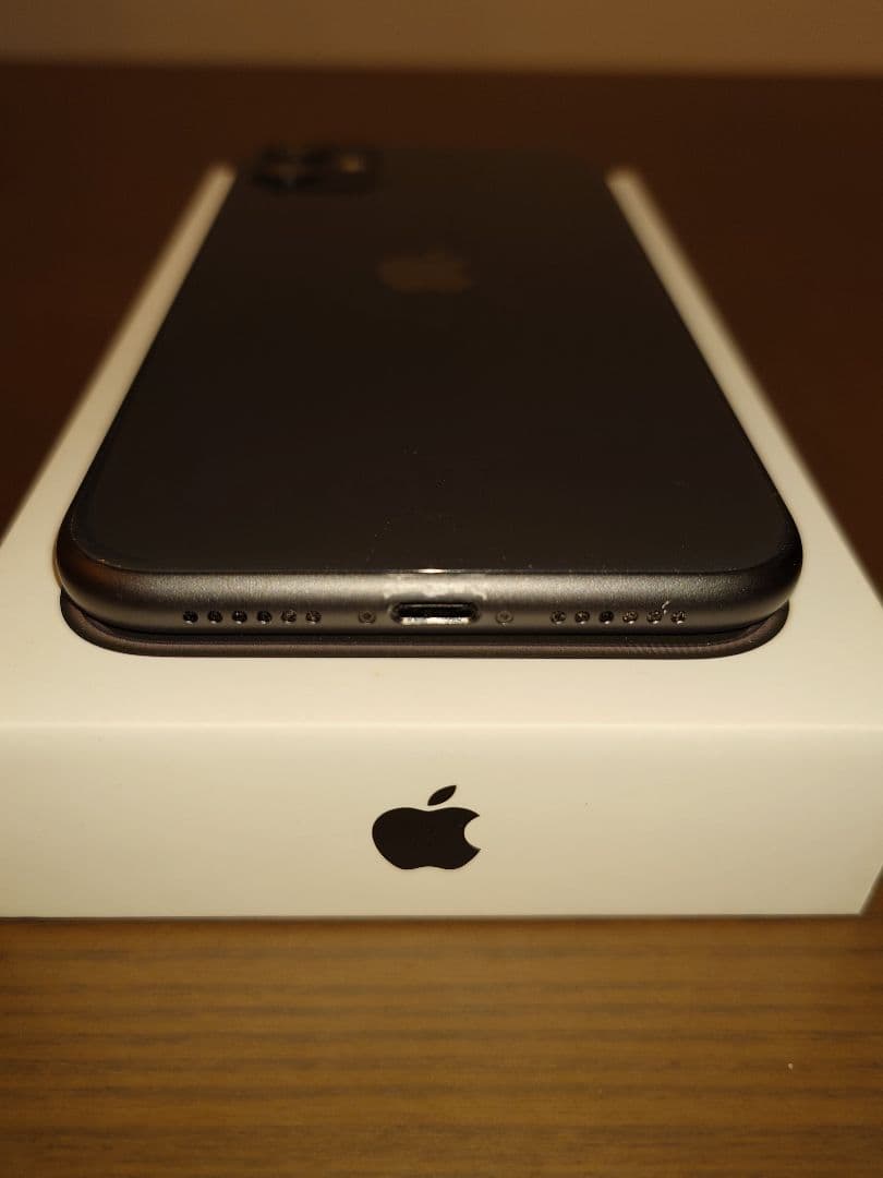 iPhone 11 ブラック 64GB 箱つき