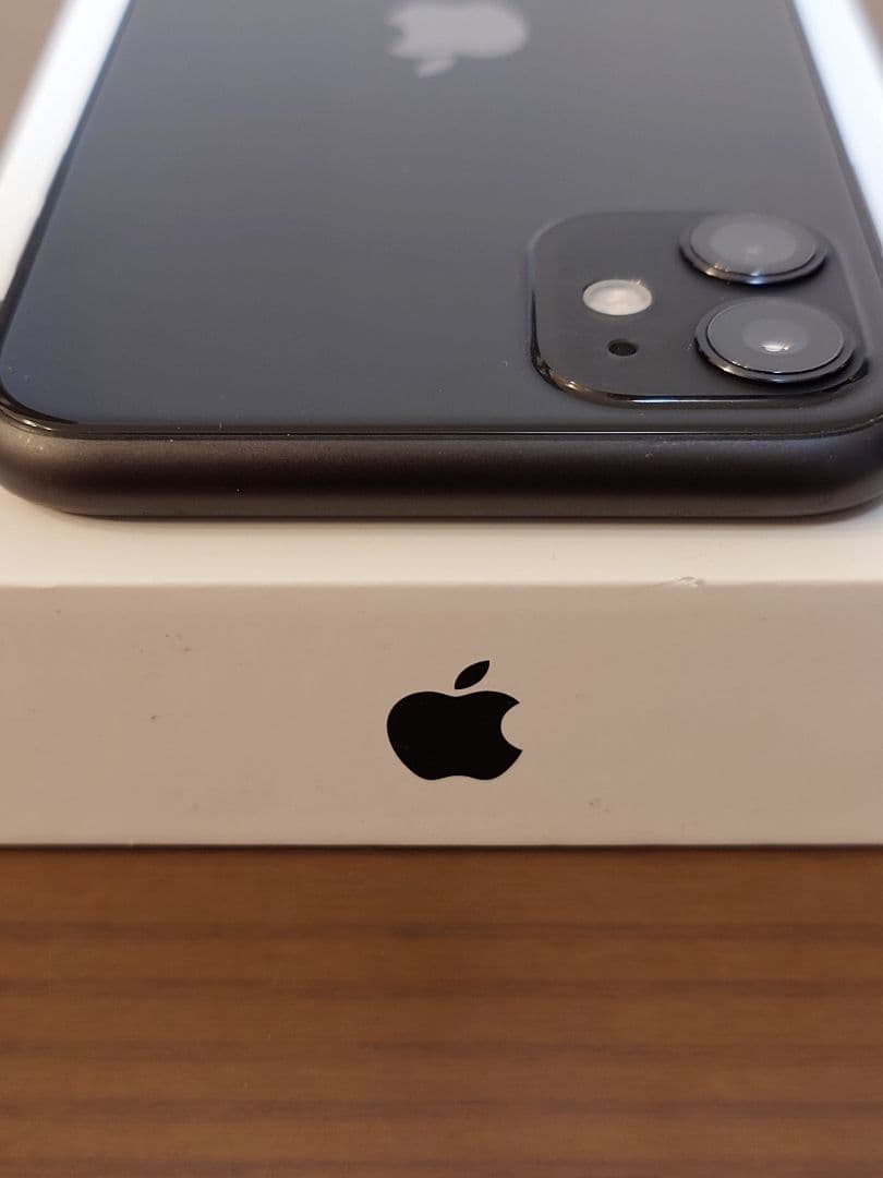 iPhone 11 ブラック 64GB 箱つき