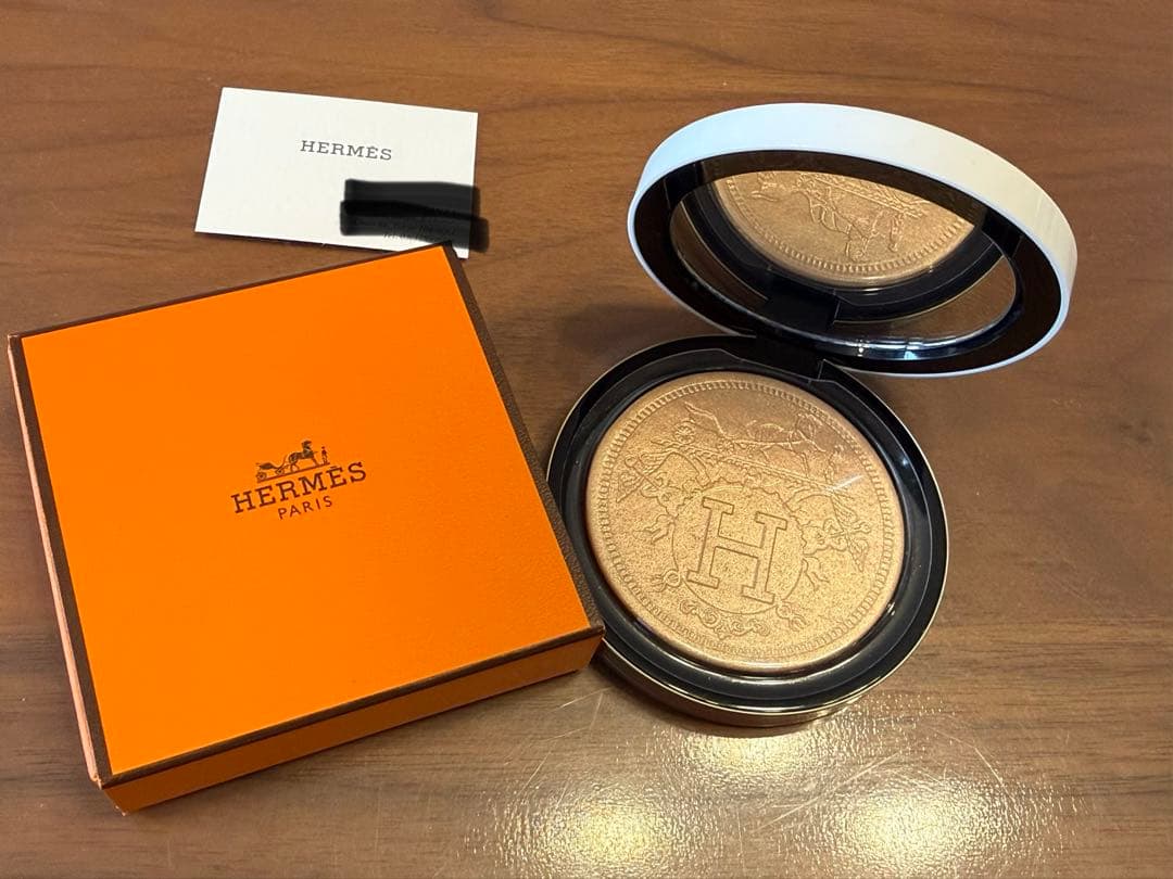 新品未使用エルメス プードル オルフェーヴル フェイスパウダー