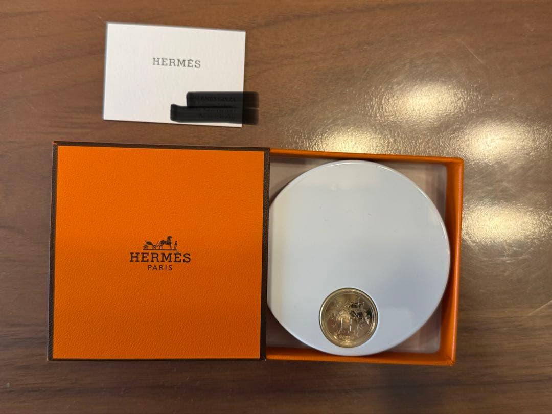 新品未使用エルメス プードル オルフェーヴル フェイスパウダー