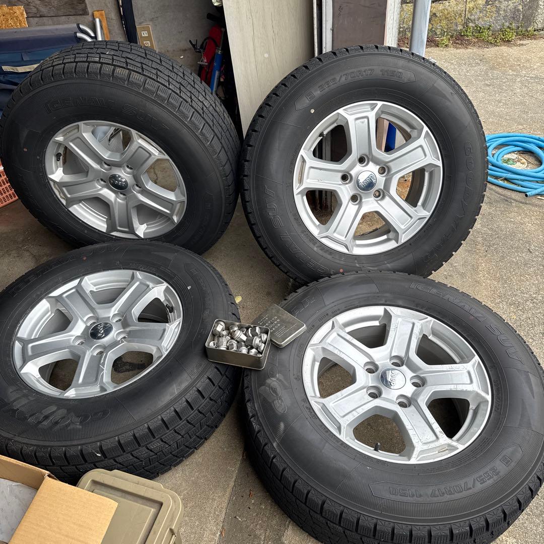 JLラングラー 純正スタッドレスタイヤ　goodyear 265/70r17