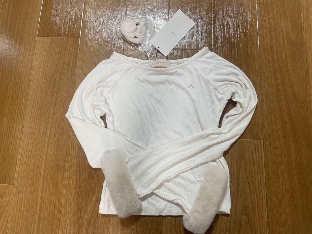 トップス ANDMARY