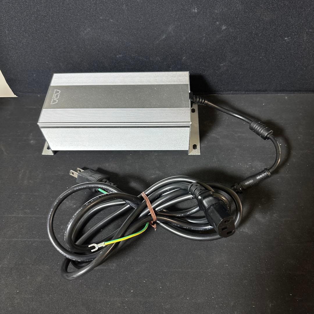 中古品ADAソーラーRGBとシェード