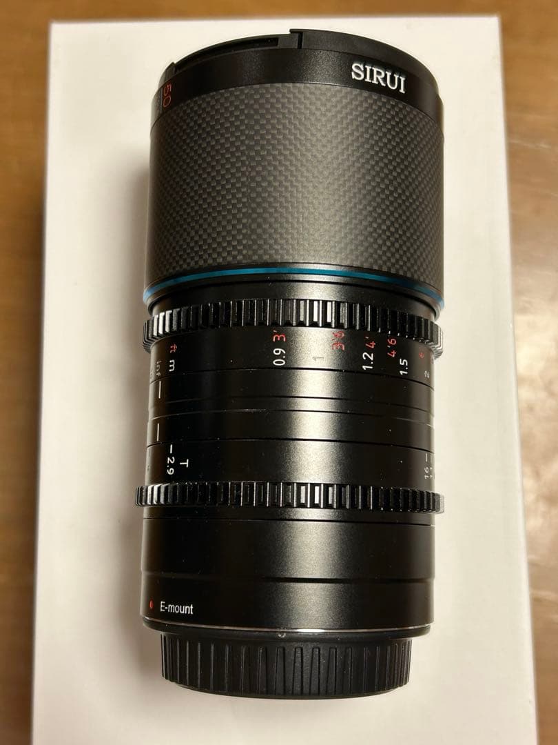 Sirui 50mm T2.9 1.6X FMカーボン アナモルフィックレンズ