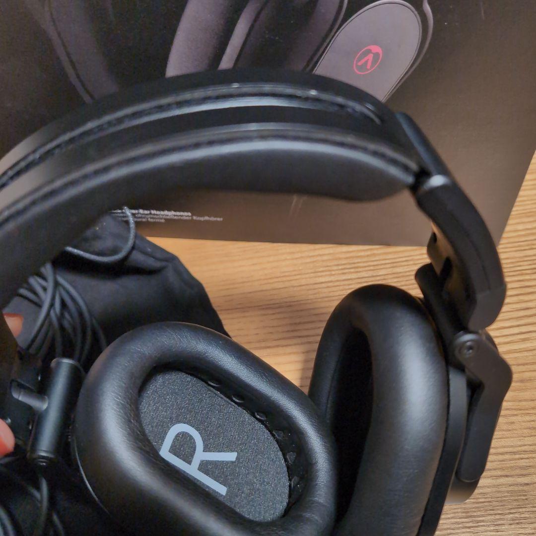 【ジャンク】　Austrian Audio Hi-X60