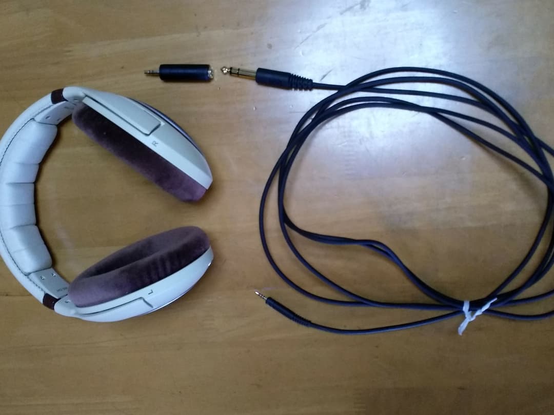 美品　SENNHEISER HD598