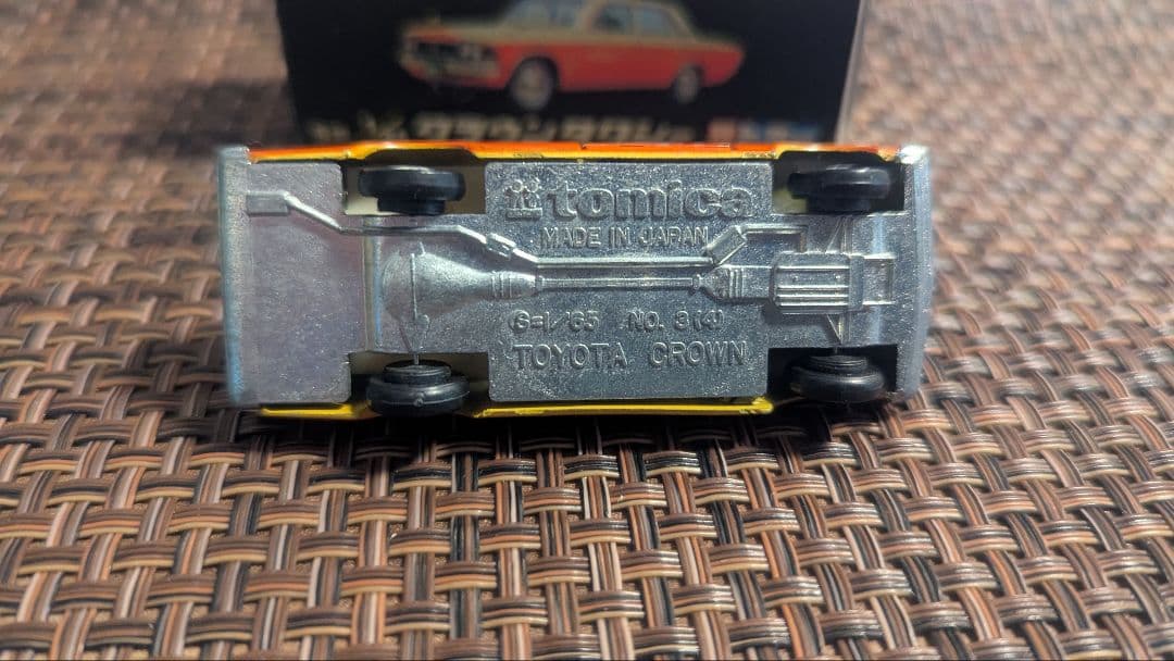 トミカ 28 1a クラウン タクシー スーパーデラックス コピー黒箱 日本製