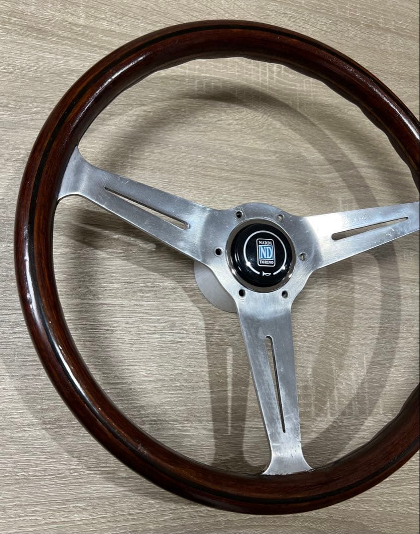 ナルディ(NARDI)クラシックウッドステアリング　36.5パイ　正規品