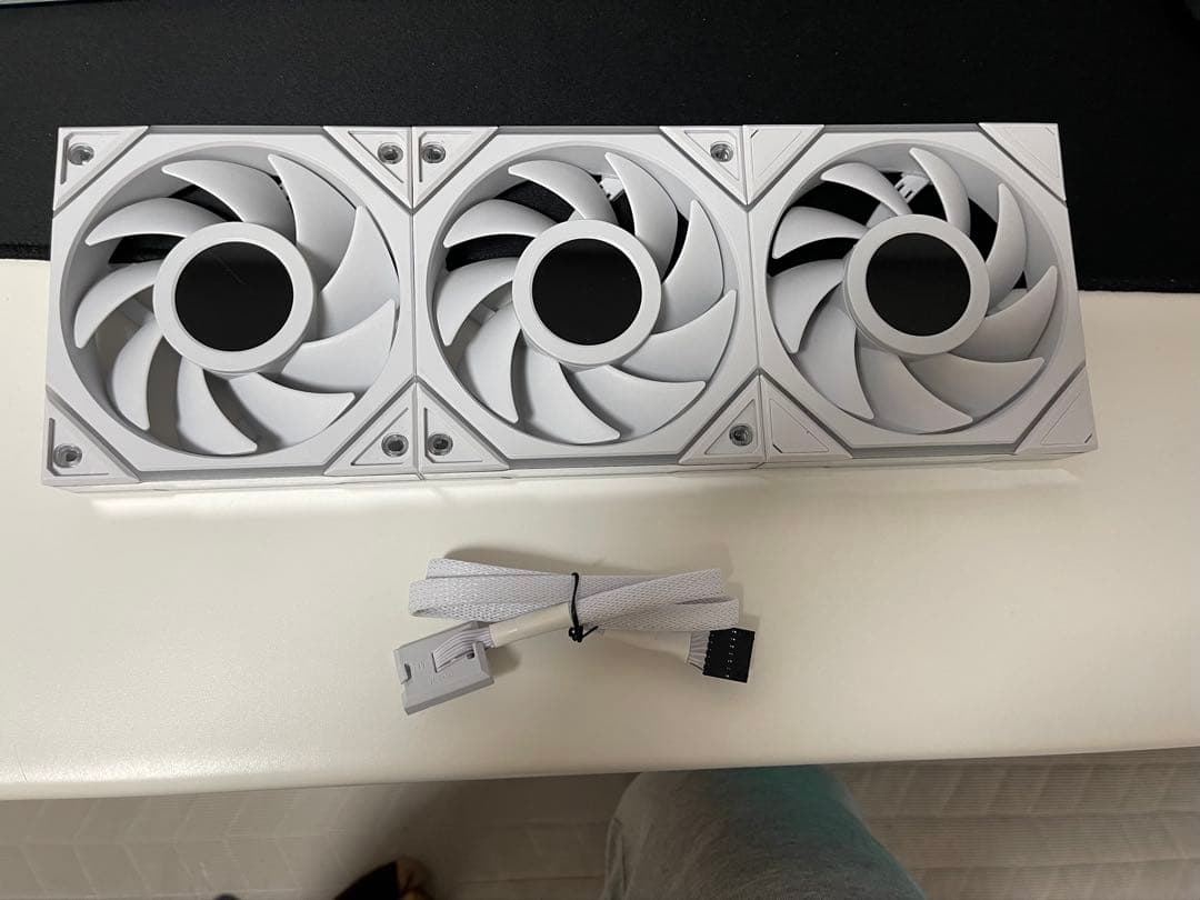 LIAN LI UNI FAN LCD 120mm 3個