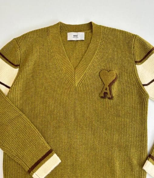 未使用 ami paris オリーブグリーン ウールカレッジセーター Sサイズ