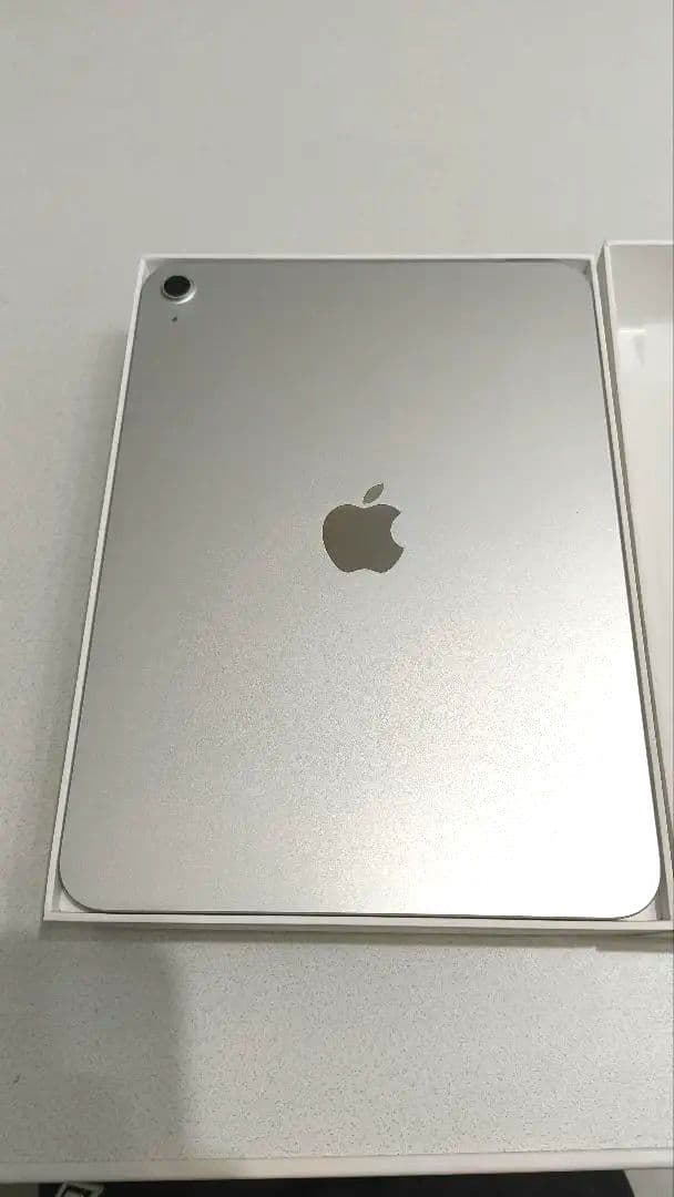 iPad 11インチ　A16 　128GB シルバー　第11世代