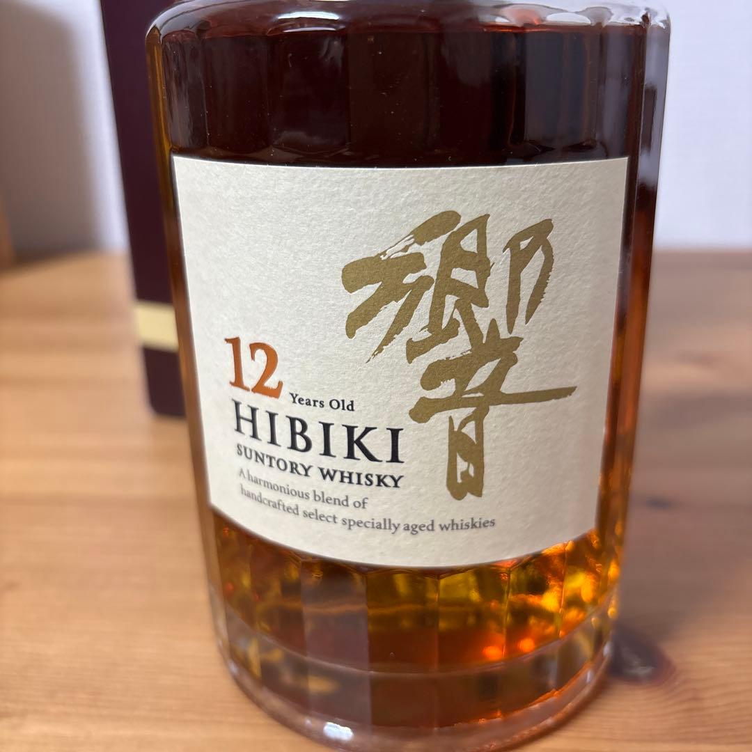 サントリーウイスキー　響12年　700ml 箱付き　未開栓