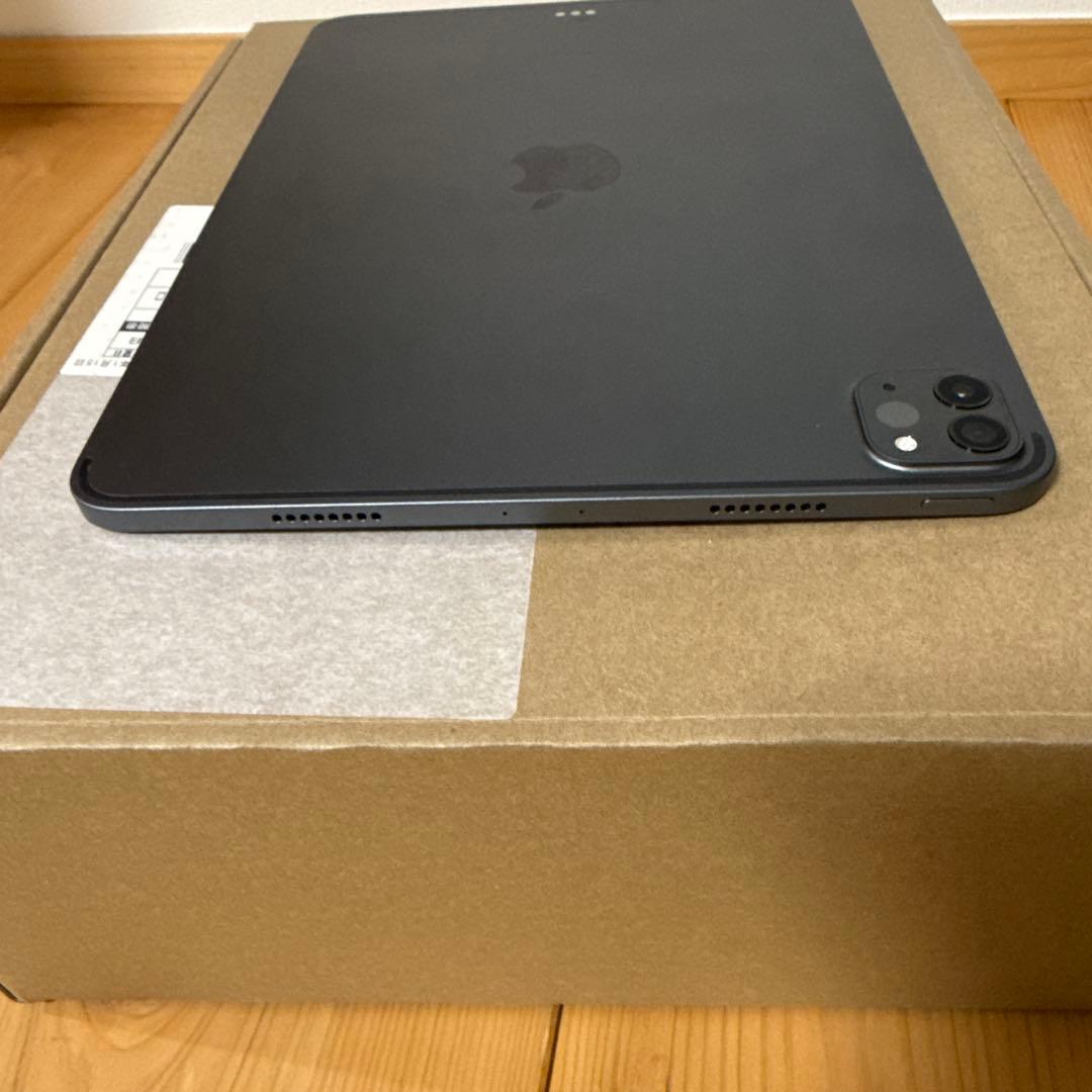 iPadPro11インチ第3世代 128GB Wi-Fiモデル保護ケース付