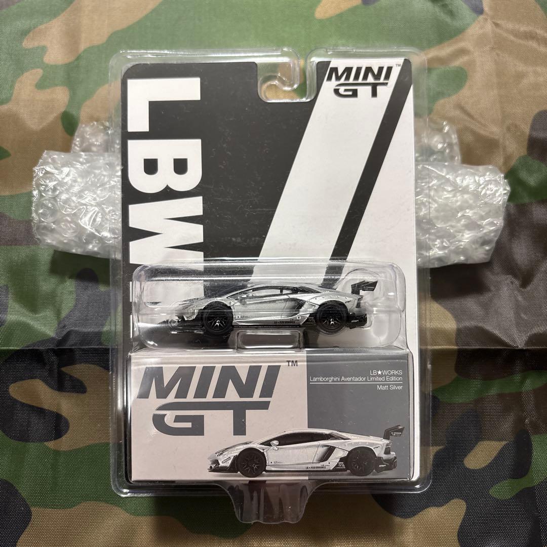 MiNiGT 449 ランボルギーニアヴェンタドール　Matt silver