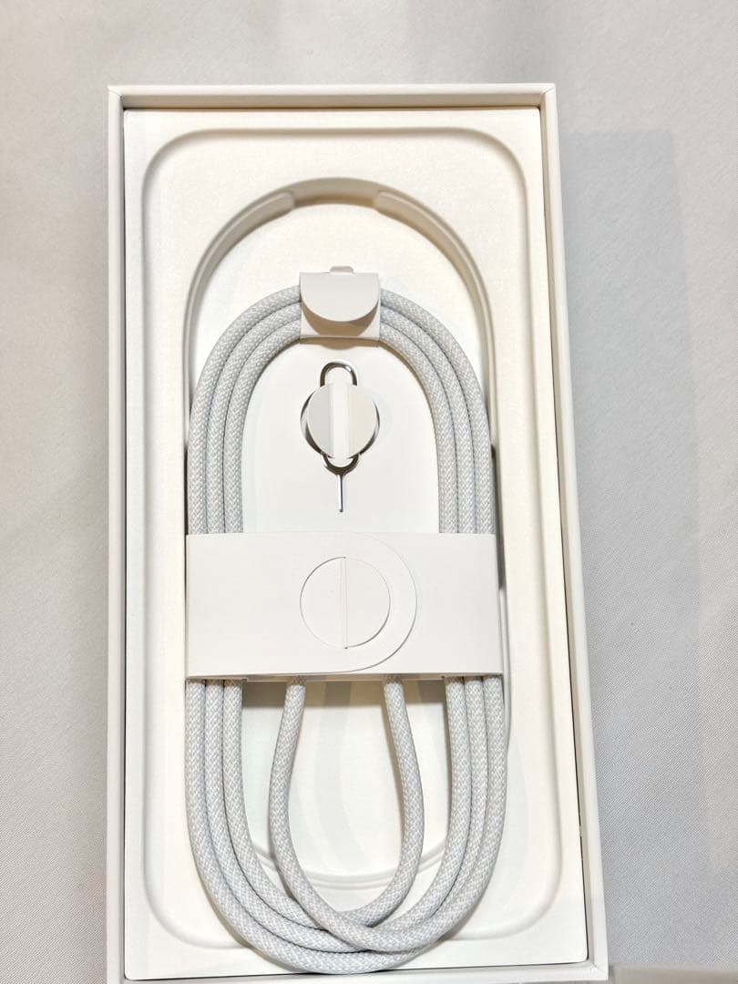 【美品】iPhone15 128GB ブルー