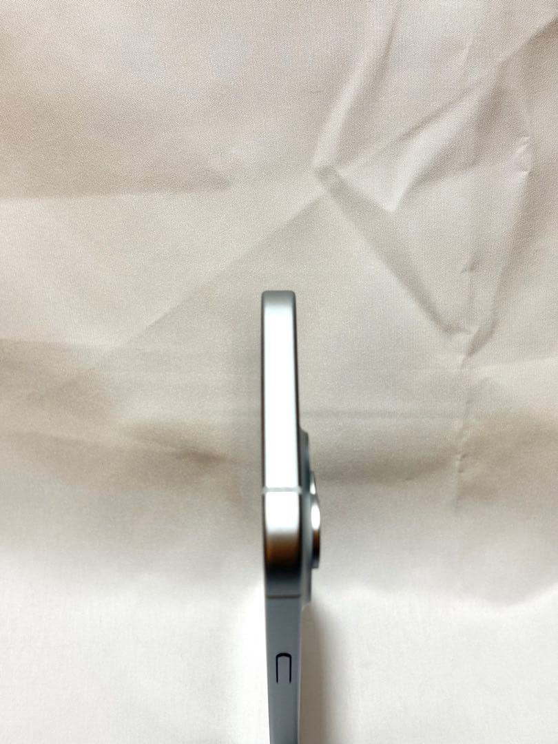 【美品】iPhone15 128GB ブルー