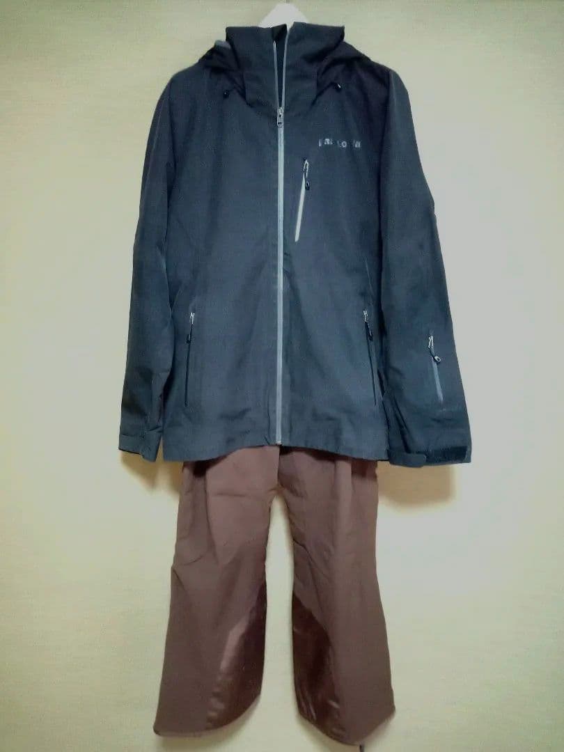 パタゴニア　スノージャケットＸＳ・モンベル　スノーパンツS