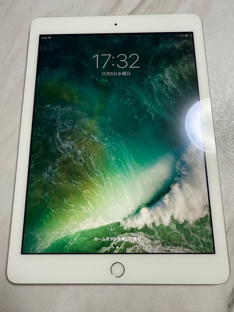 【限定値下げ❗️】Apple iPad 第5世代　シルバー