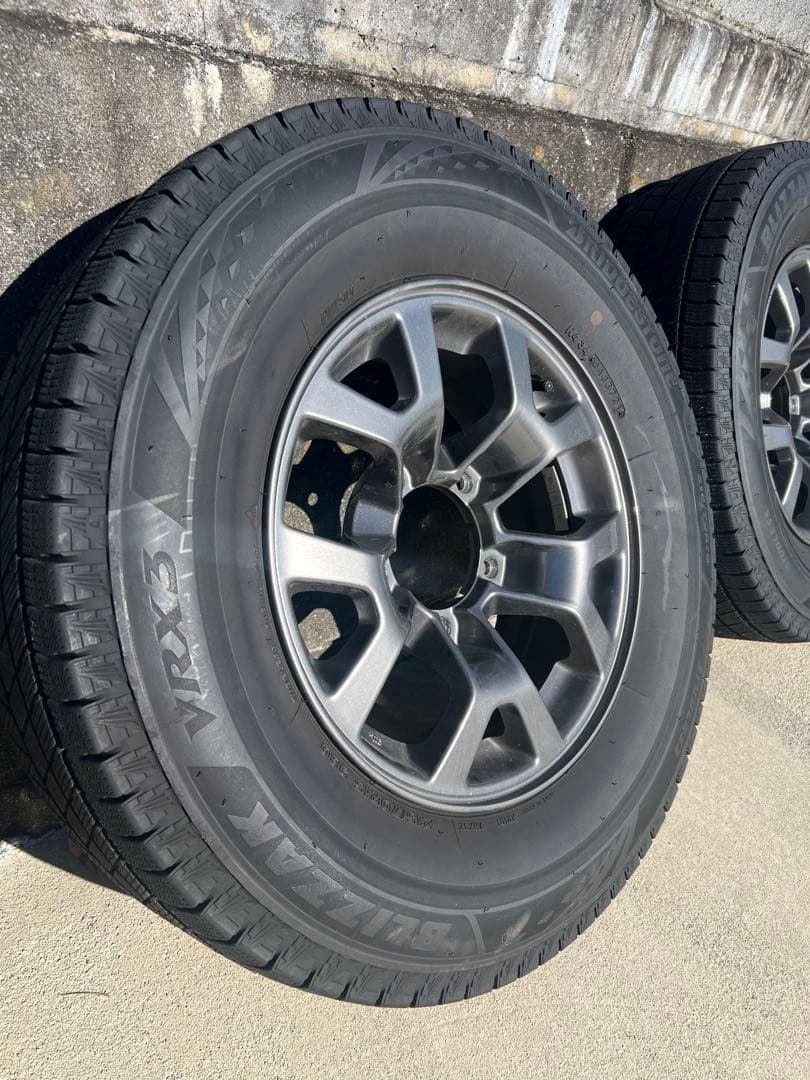 215/70R15ブリザック VRX3 ノマド　シエラ 純正ホイールセット