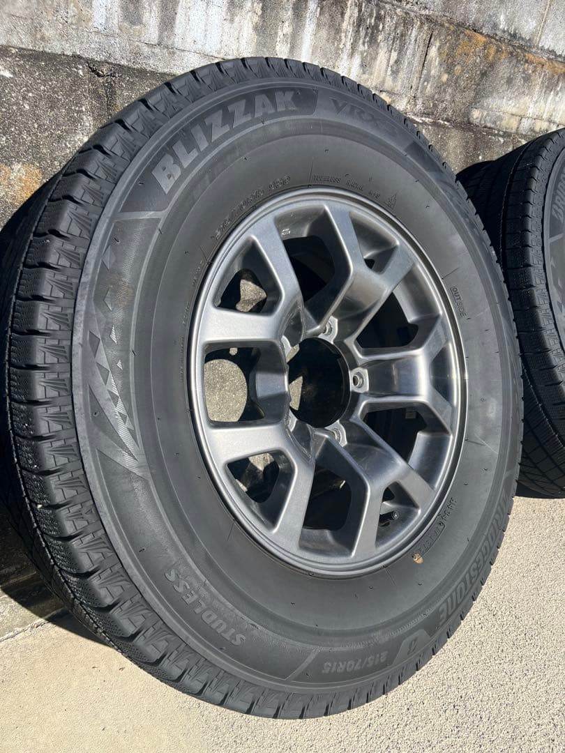 215/70R15ブリザック VRX3 ノマド　シエラ 純正ホイールセット