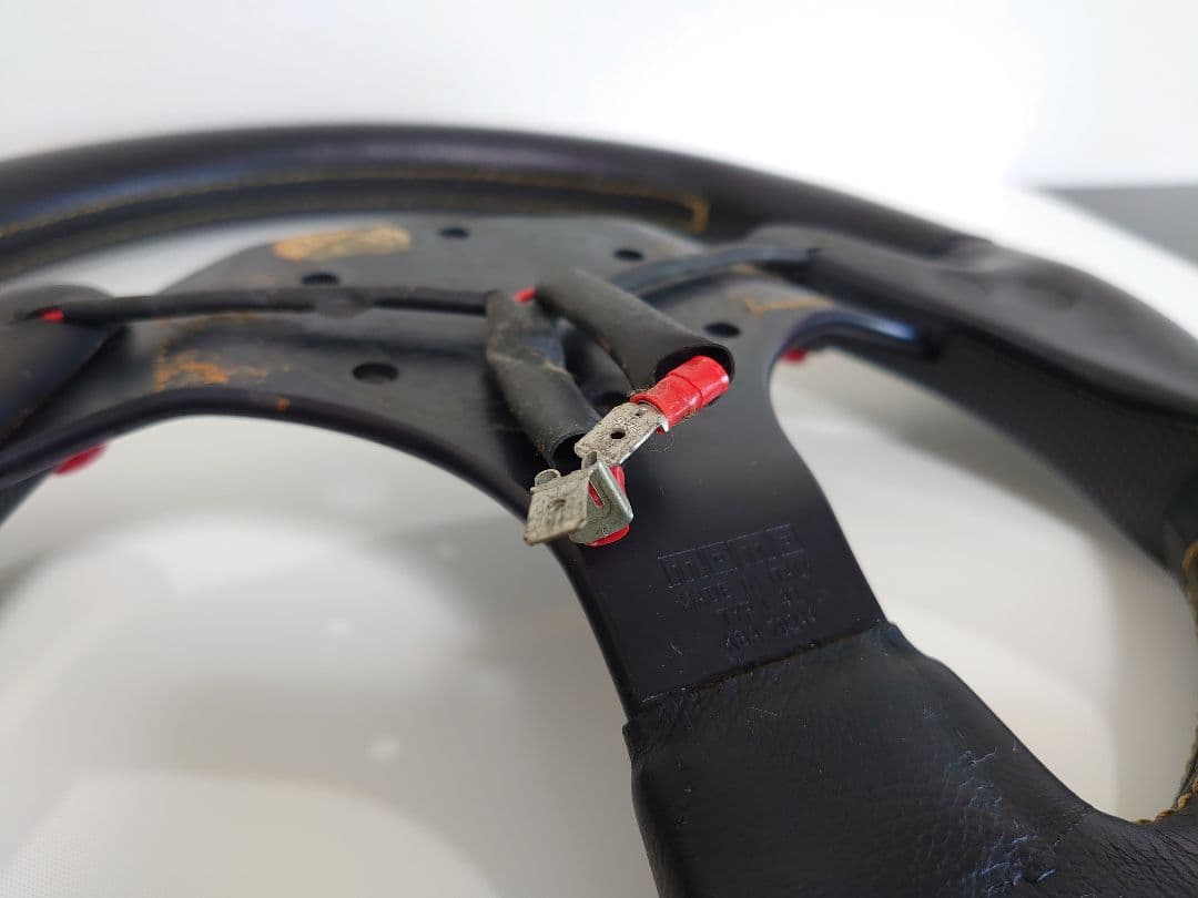 MOMO ステアリング F-1 Concept